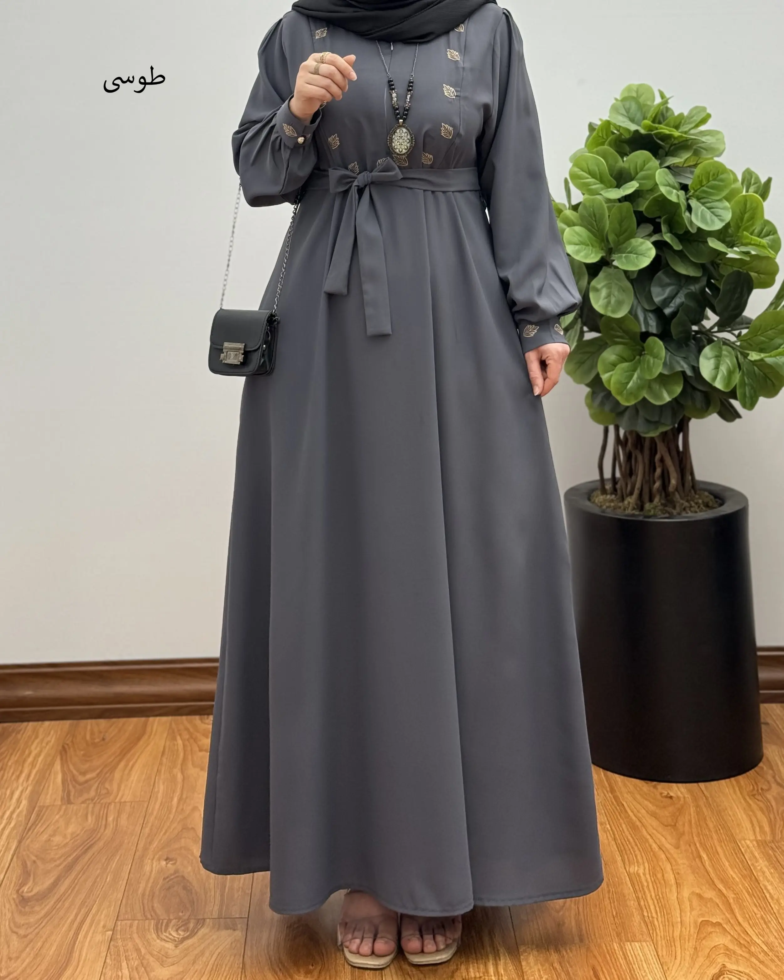 مانتو عبایی سوپر کلوش الیزه مدل برگی